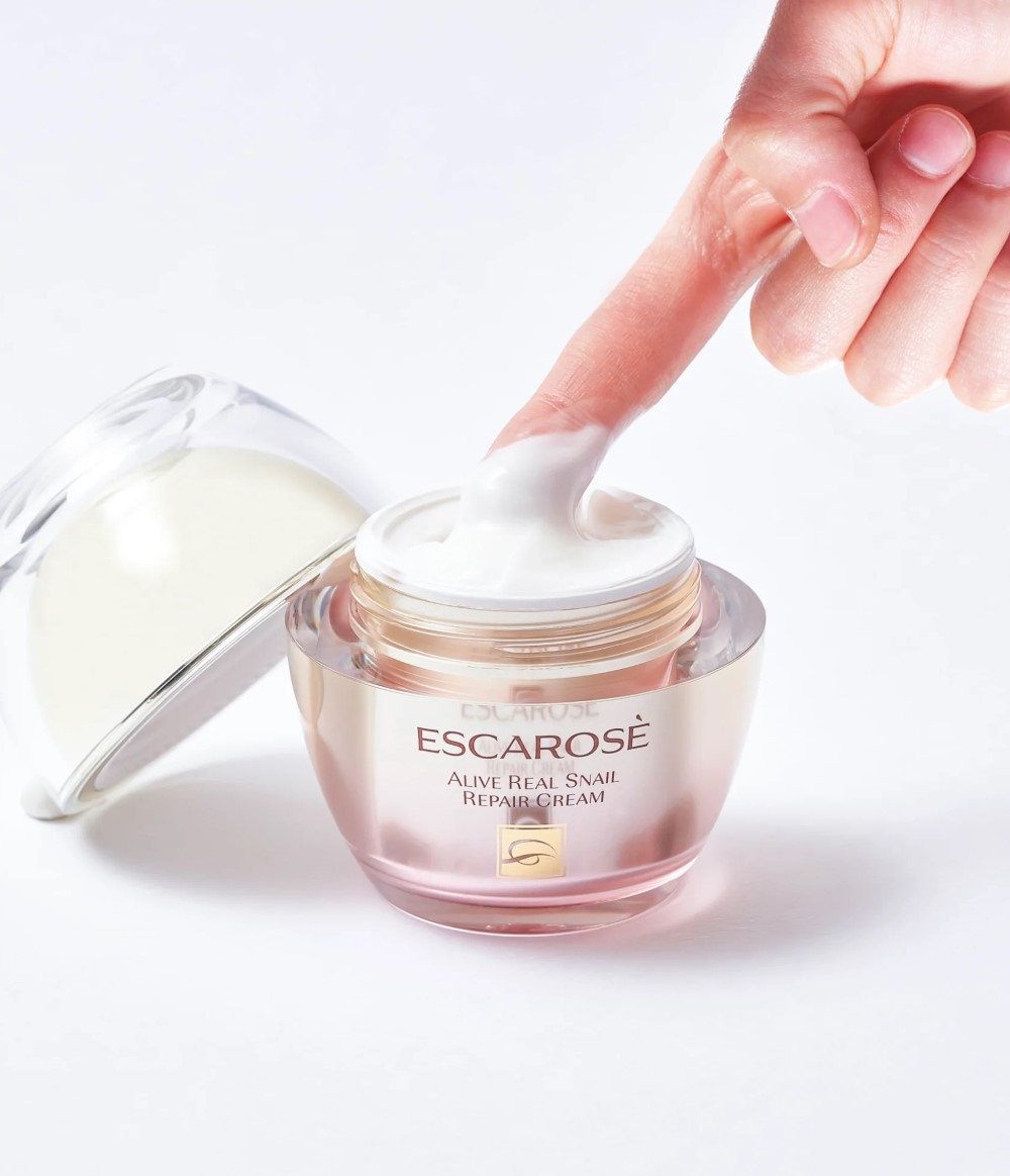 Buy Alive Real Snail Korean Repair Cream from ESCAROSÉ available online at VEND. Explore more skincare products now